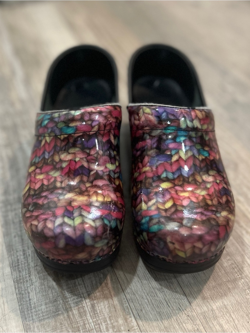 Dansko Clogs Women’s 37 6.5 Professional Chunky Knit Yarn Pattern Nursing Shoes